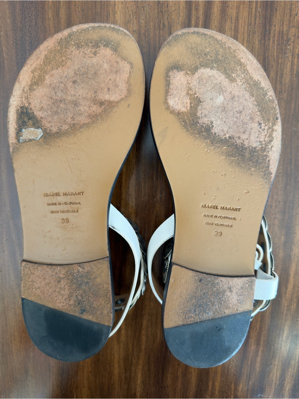Isabel Marant White Leather Sandals with Silver Disc Embellishments - Picture 7 of 9